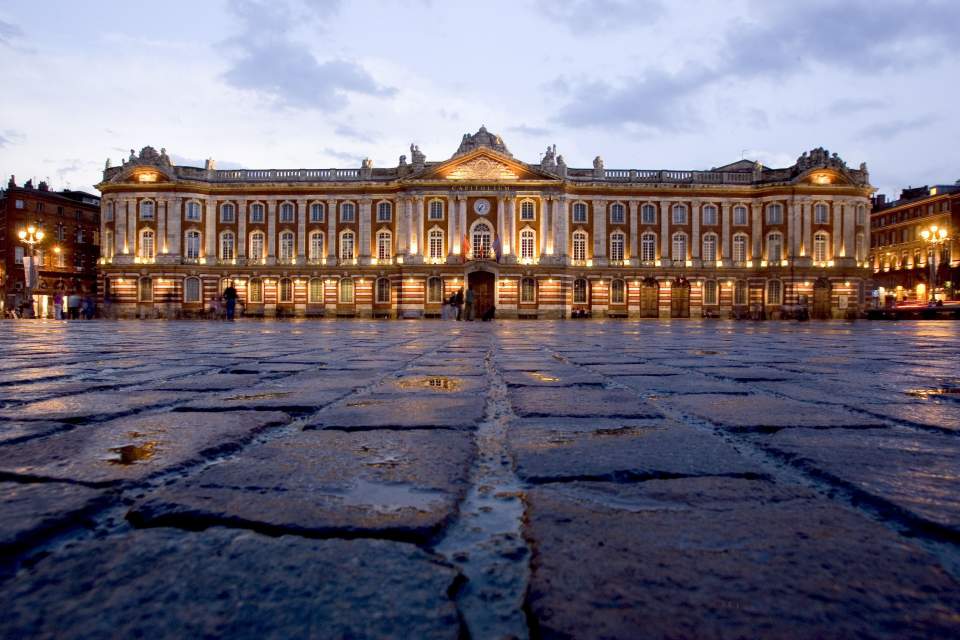 <span>Grand Hôtel de l'Opéra </span>· <span>Hôtel 4 étoiles </span><span>Toulouse Centre - Extérieur</span>